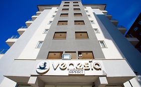 Venesia Apart